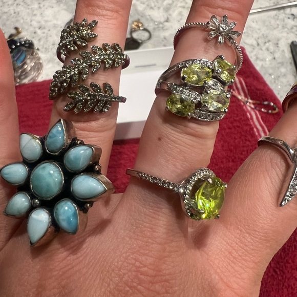 10 Rings 💍 ✨ - Picture 2 of 7